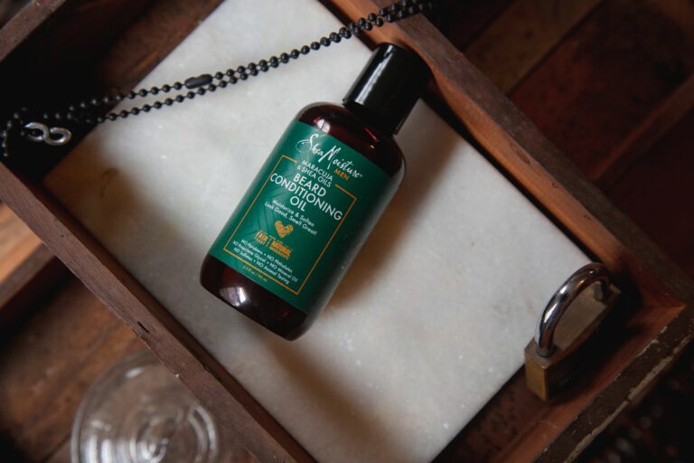 Aceite para barba vs. Bálsamo para barba: ¿Cuál elegir según tu tipo de piel?
