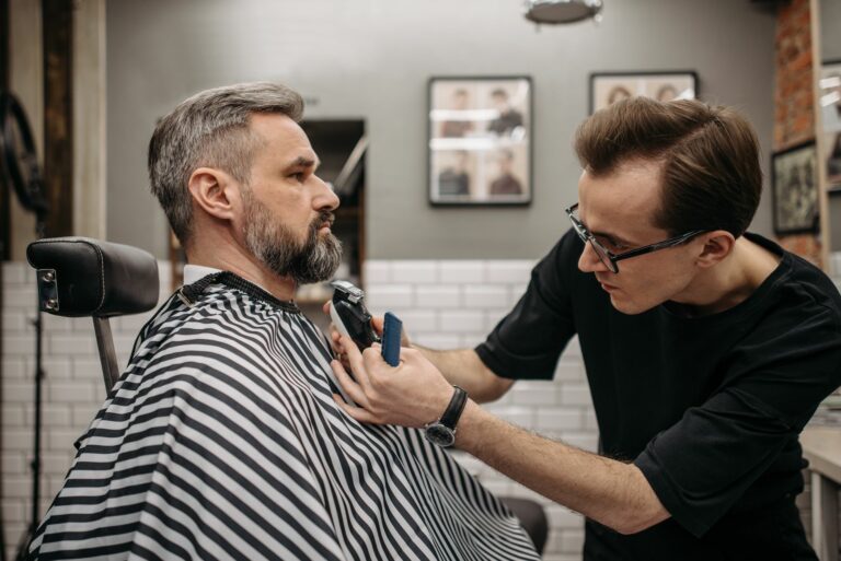 Guía Completa del Corte de Cabello Masculino: Cómo Elegir el Corte Perfecto Según tu Rostro y Tipo de Cabello