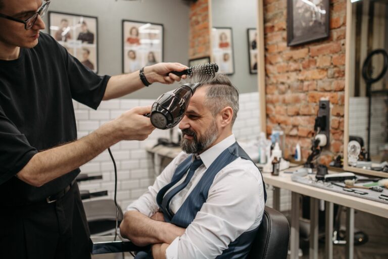 Los mejores secadores de cabello para uso profesional en barberías: Guía completa